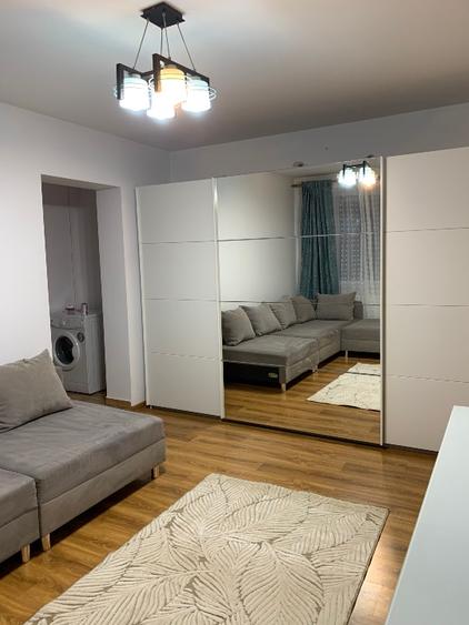Apartament cu 3 camere semidecomandat în Take Ionescu