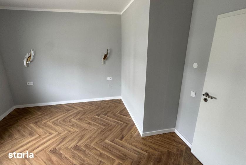 Apartament cu 3 camere decomandat în Cristian