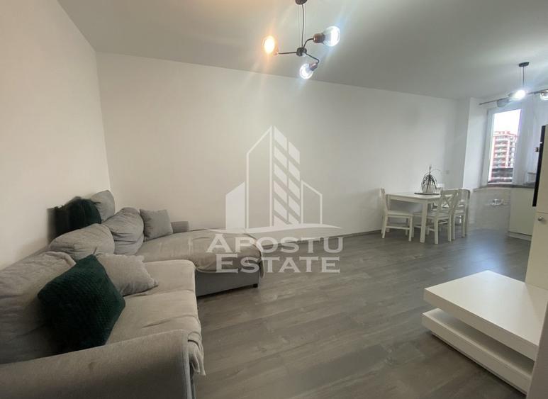 Apartament cu 3 camere decomandat, mobilat în Torontalului
