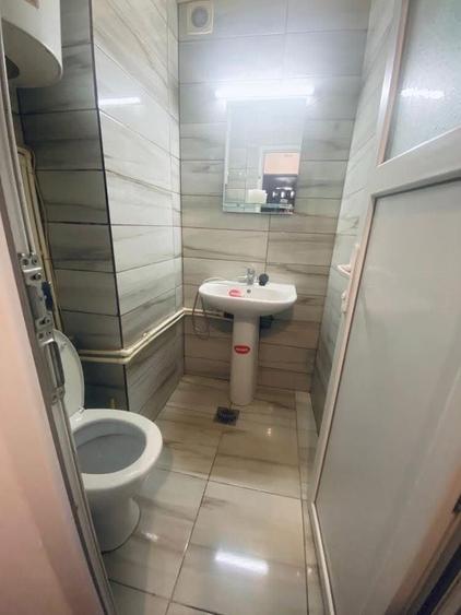 Garsonieră în Vest