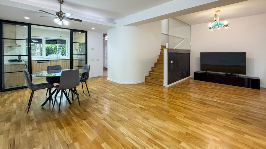 Duplex cu 5 camere cu Canalizare în Pipera