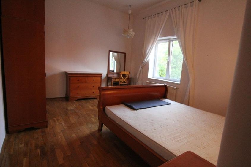 Casă cu 3 camere în Beller