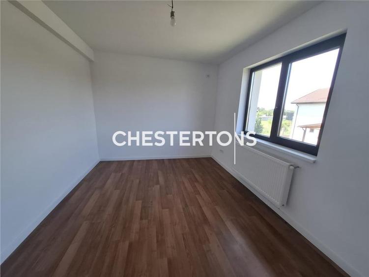 Casă cu 4 camere cu Teren 438 Mp în Crevedia