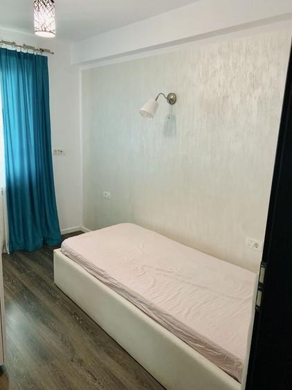 Apartament cu 3 camere semidecomandat în Păcurari