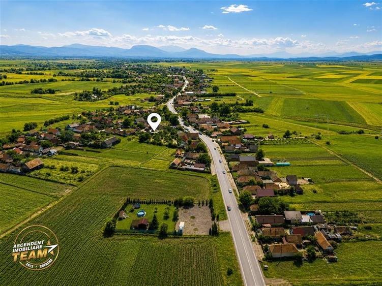Teren Construcții intravilan de 2770 mp, în Sântionlunca