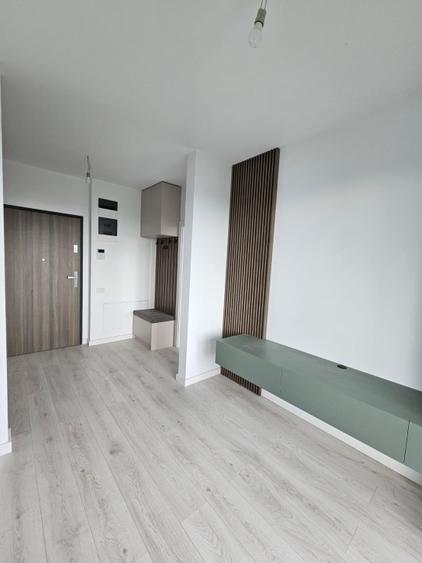 Apartament cu 2 camere semidecomandat, mobilat în Torontalului