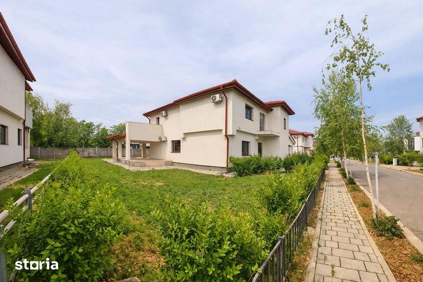 Casă cu 5 camere cu Teren 707 Mp în Corbeanca
