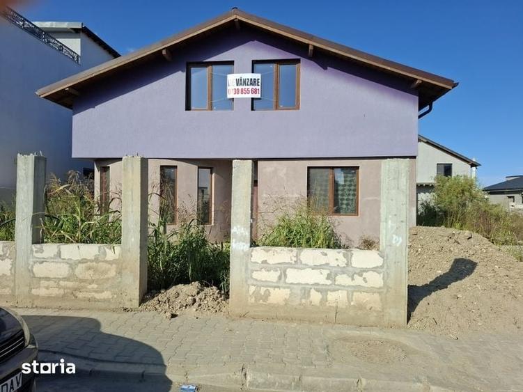 Casă cu 4 camere cu Teren 280 Mp în Central