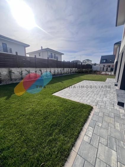Duplex cu 4 camere cu Canalizare în Dezmir