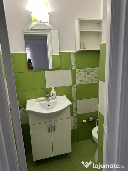 Apartament cu 3 camere decomandat în Faleză