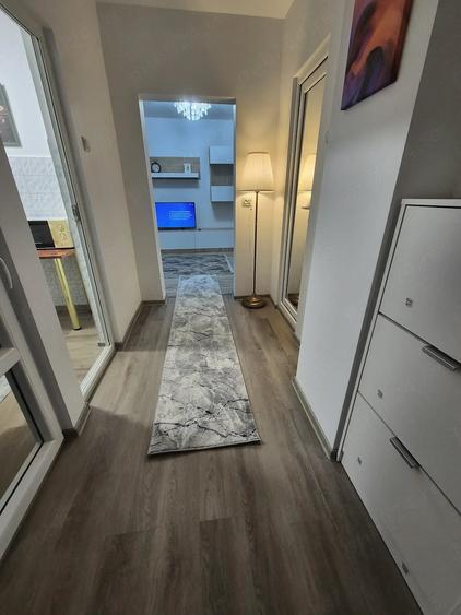 Garsonieră decomandată în Central