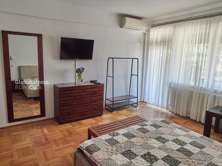 Casă individuală cu 6 camere cu Canalizare în Bucureștii Noi