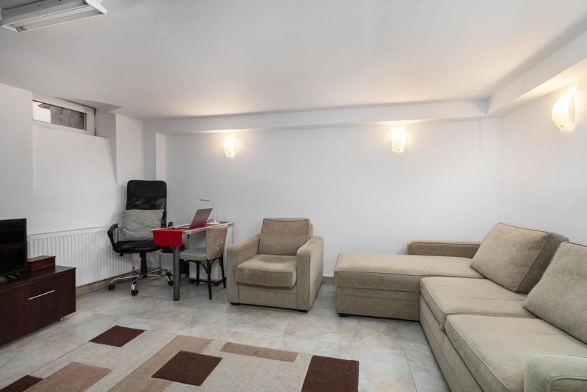 Duplex cu 7 camere cu Canalizare în Pache Protopopescu