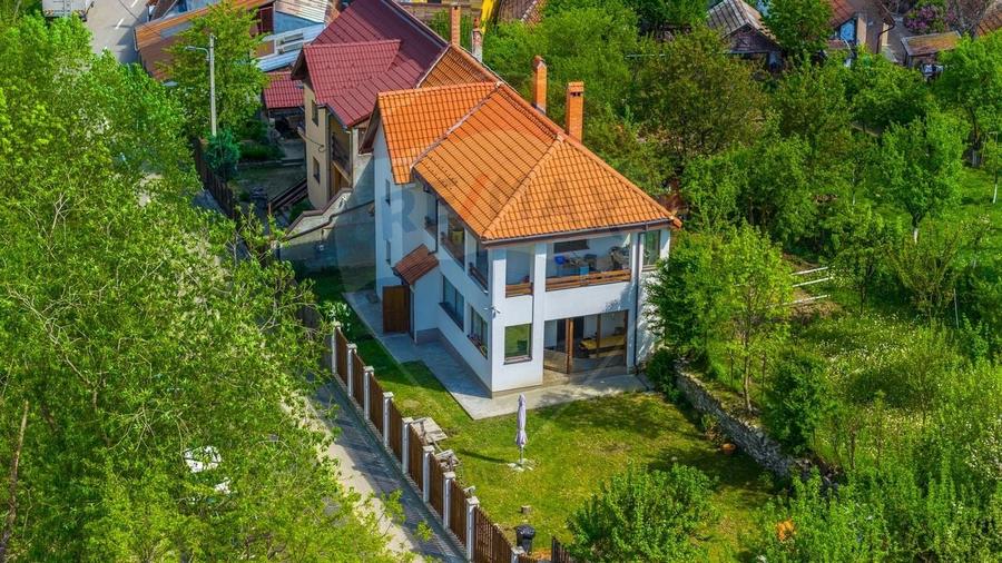 Duplex cu 4 camere cu Teren 573 Mp în Satulung