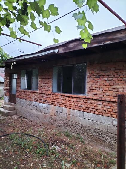 Casă cu 4 camere în Florești