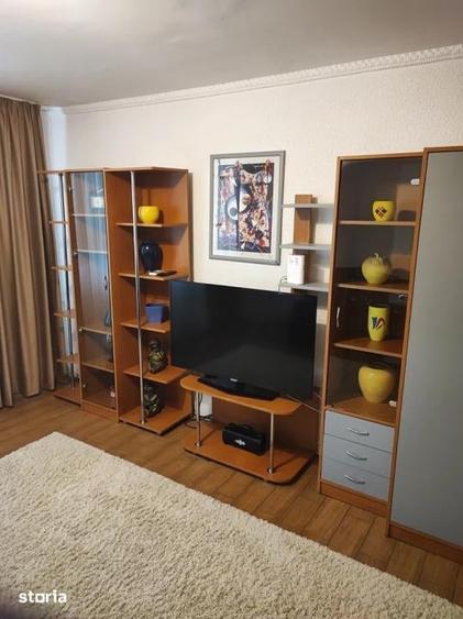 Apartament cu 3 camere în Mihai Bravu