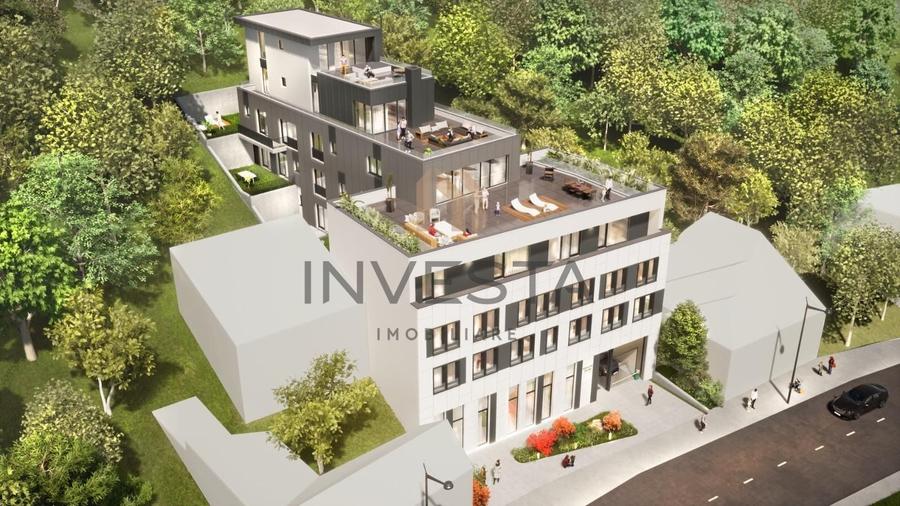 Apartament cu 4 camere semidecomandat în Central