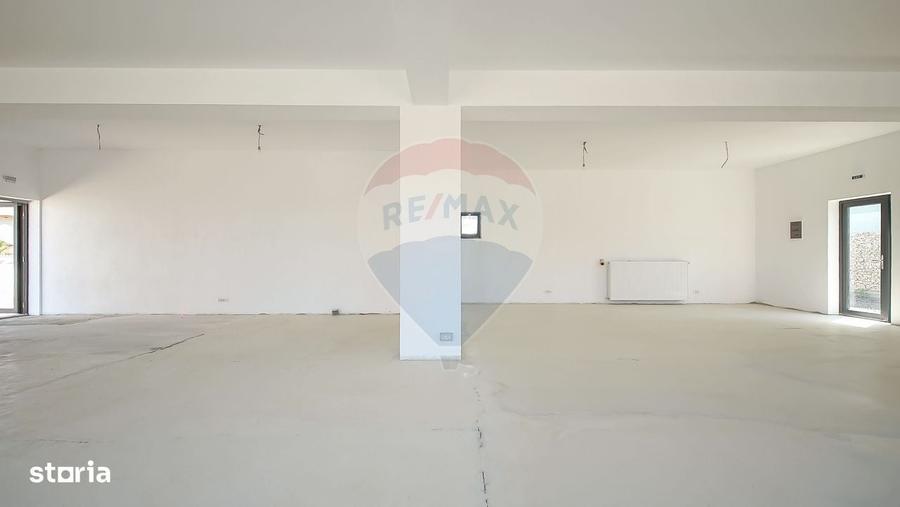Spațiu comercial, de 320 mp, în Hărmanului