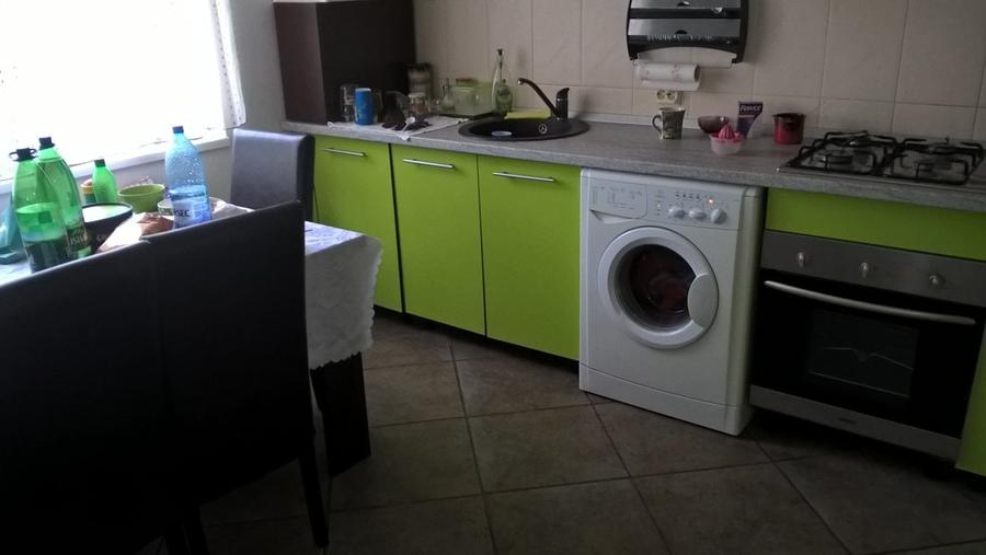 Casă individuală cu 4 camere cu Canalizare în Sânpetru