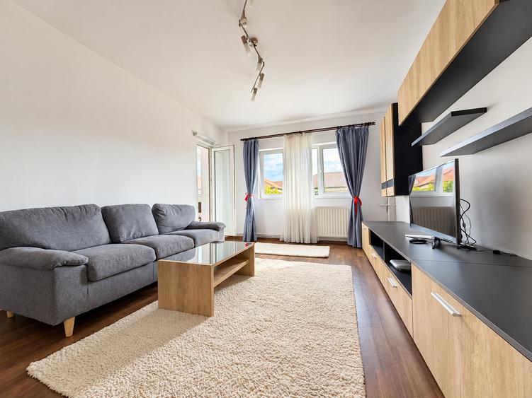 Apartament cu 2 camere decomandat în Soarelui
