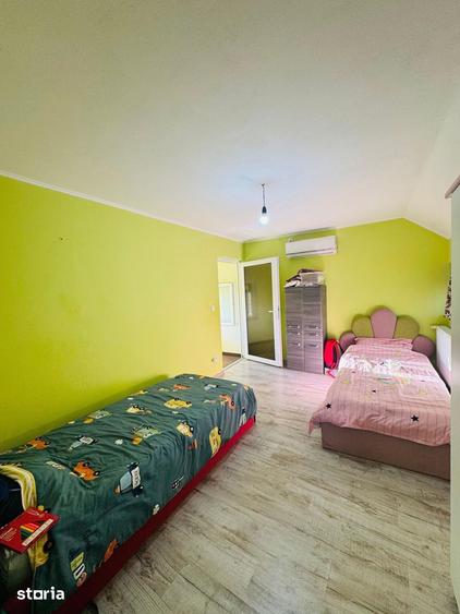 Casă cu 6 camere cu Teren 1085 Mp în Chișlaz