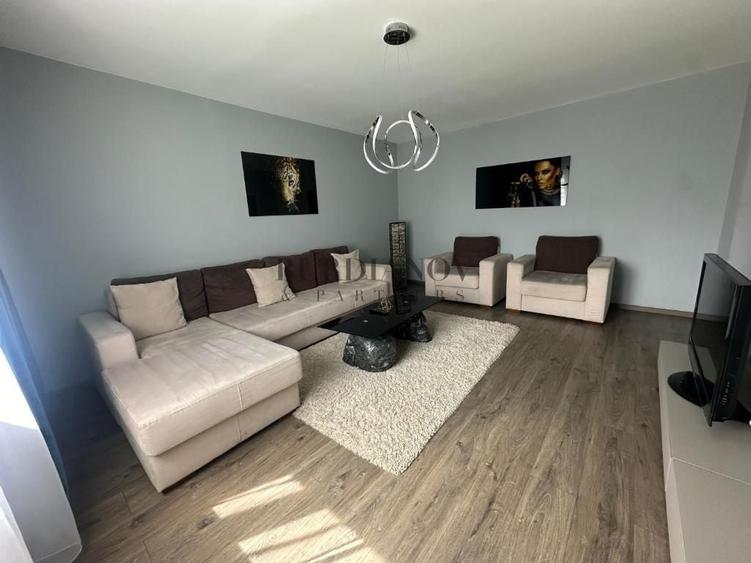 Apartament cu 3 camere în Panduri