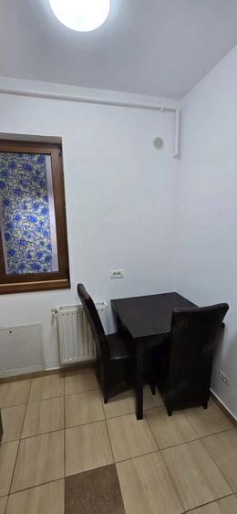 Apartament cu 2 camere decomandat în Medicină
