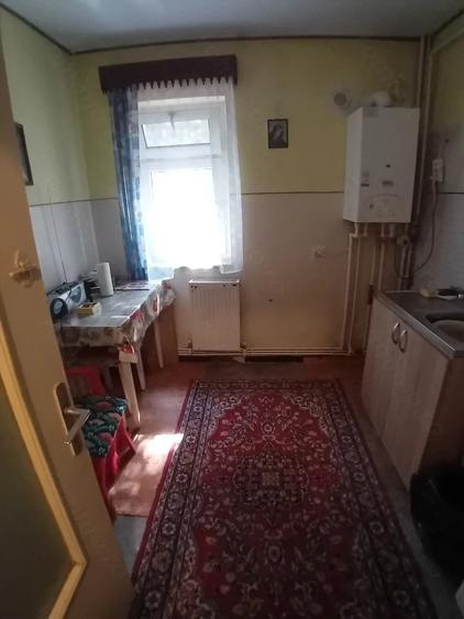 Apartament cu 2 camere semidecomandat în Precista