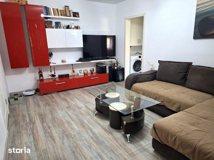 Apartament cu 3 camere în Micro 17