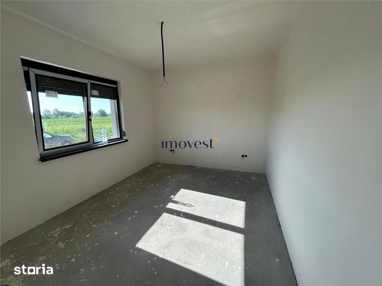 Casă cu 4 camere cu Teren 350 Mp în Odoreu