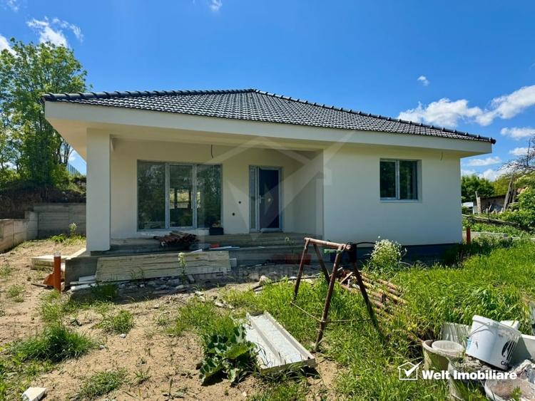 Casă individuală cu 3 camere cu Canalizare în Aiton