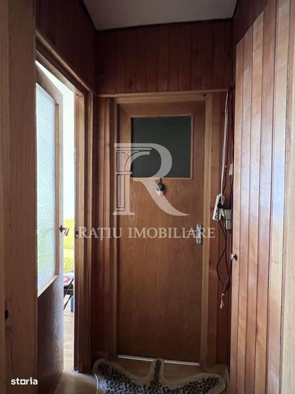 Apartament cu 3 camere semidecomandat în Orașul Nou