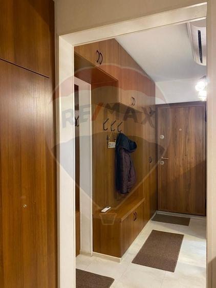 Apartament cu 3 camere decomandat, mobilat în Alfa