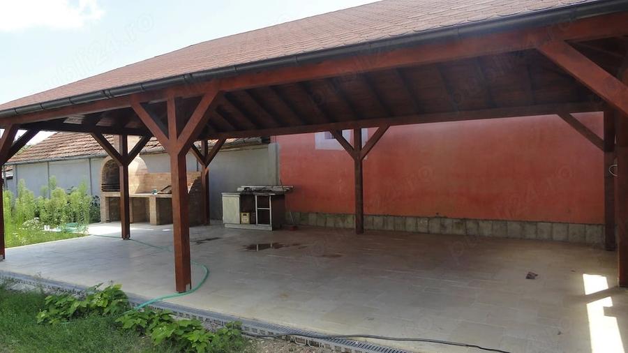 Casă cu 5 camere cu Teren 1500 Mp în Sânnicolau Mic