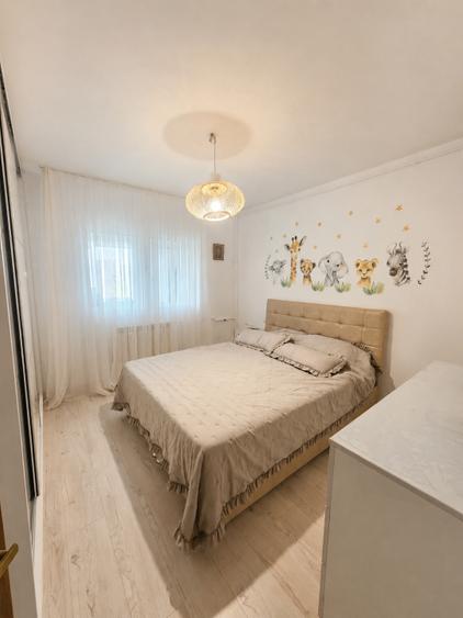 Apartament cu 3 camere decomandat, mobilat în Unirii