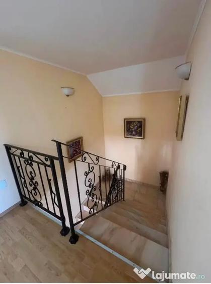 Casă cu 5 camere în Oncea