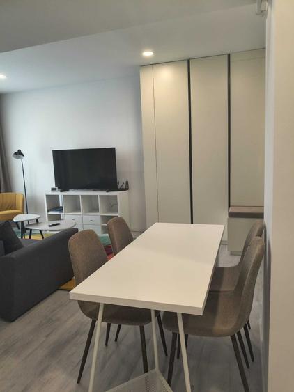Apartament cu 2 camere decomandat în Sisești