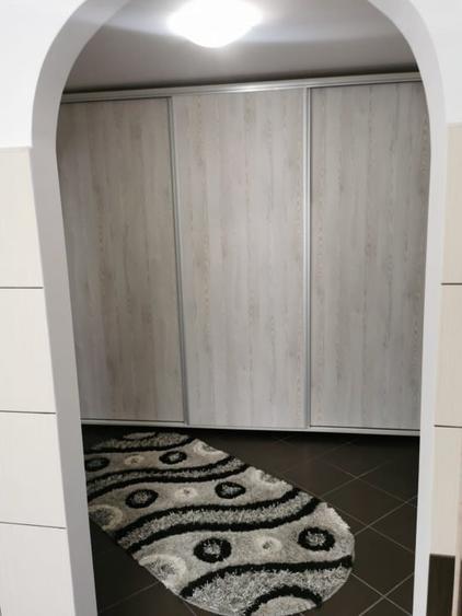 Apartament cu 2 camere decomandat în Nicolina