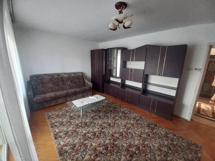 Apartament cu 3 camere decomandat în Zorilor
