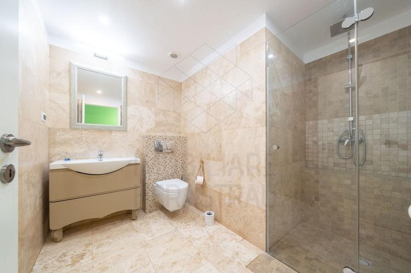 Apartament cu 6 camere decomandat, mobilat în Herăstrău