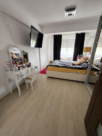 Casă cu 4 camere cu Teren 200 Mp în Central