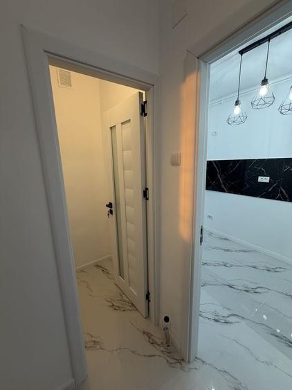 Apartament cu 3 camere decomandat în Drumul Taberei