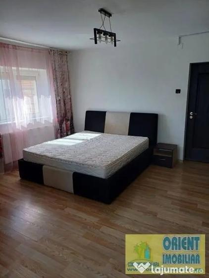 Apartament cu 3 camere decomandat, mobilat în Brătianu