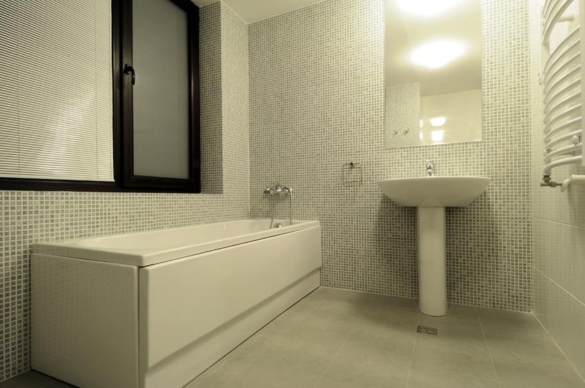 Apartament cu 3 camere, mobilat în Iancu Nicolae