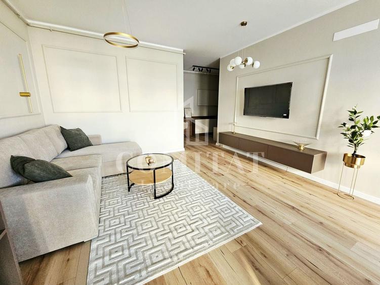 Apartament cu 2 camere semidecomandat, mobilat în Florești
