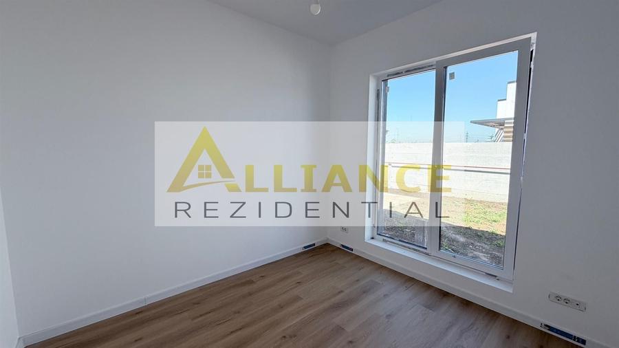 Casa Individuala - 4 camere - 2 bai - 386 mp teren - 10
