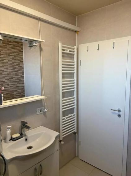 Apartament cu 3 camere semidecomandat în Braytim