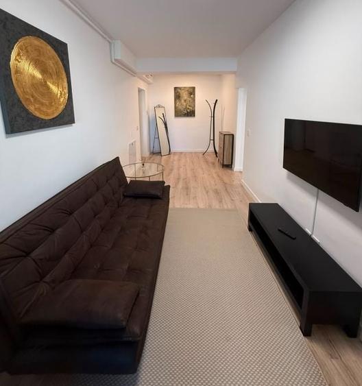 Apartament cu 2 camere semidecomandat, mobilat în Pipera