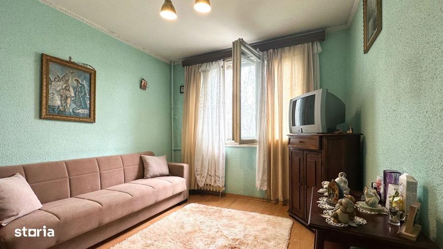 Apartament cu 3 camere decomandat în Giurgiului