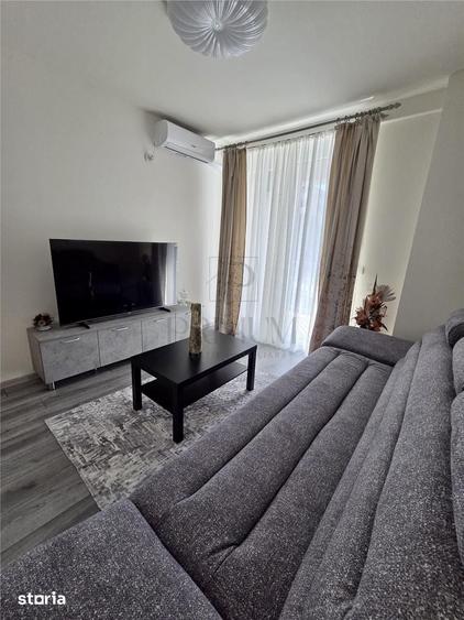 Apartament cu 2 camere decomandat în Est